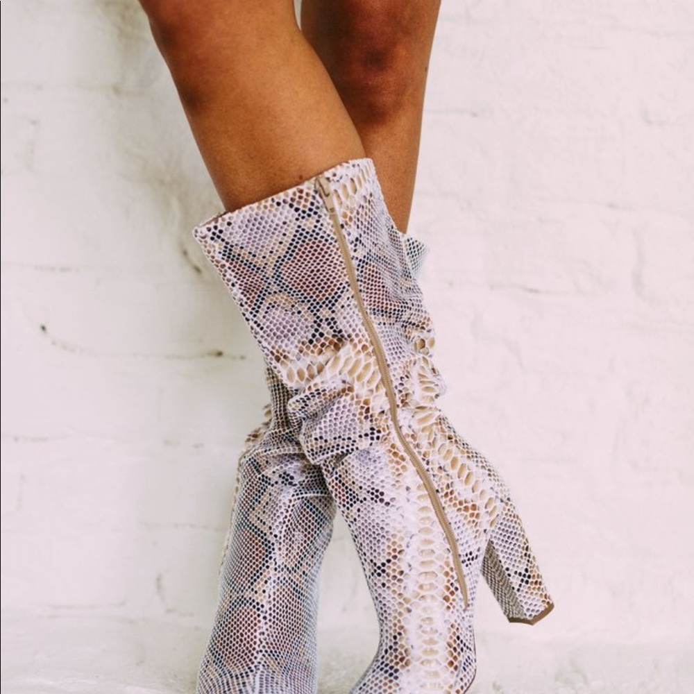 Boots - Picture 4 of 4